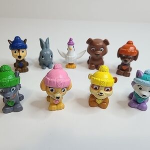Paw Patrol Winter Snow Rescue Figures Lot of 9